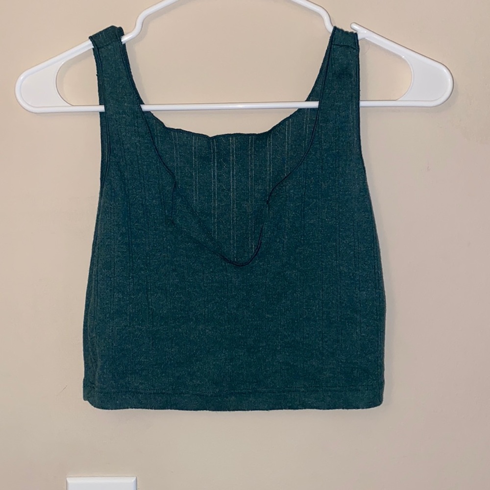 Green cropped tank top